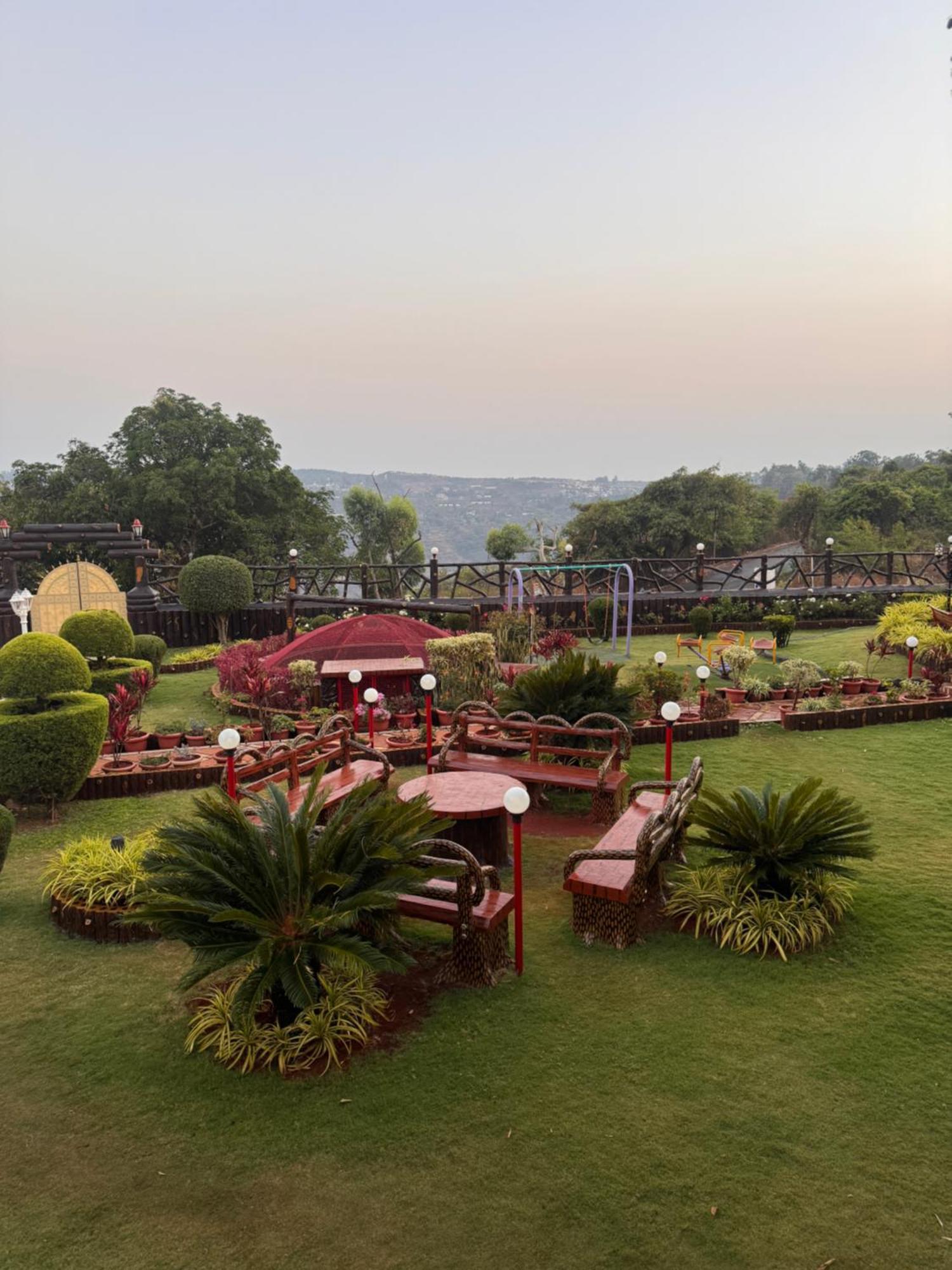 Casa Majestic Resort & Spa , Panchgani Exterior foto